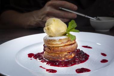 Hotel At the Golden Scissors