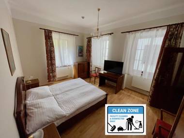 Hostel Little Quarter