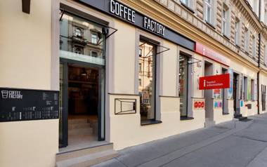 Royal Court Legerova