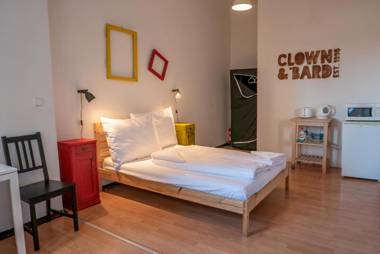 Clown and Bard Hostel