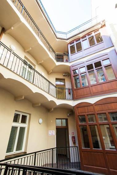 Safestay Prague Charles Bridge