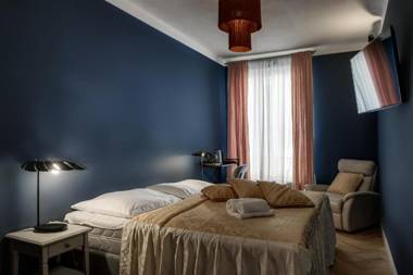 Louren Apartments Charles Bridge