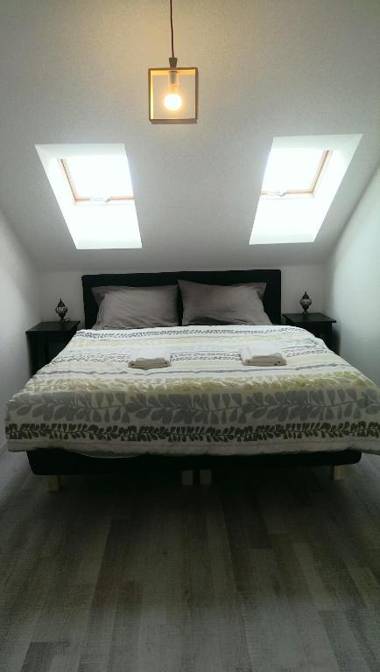 Kent Ridge Loft Sokolska