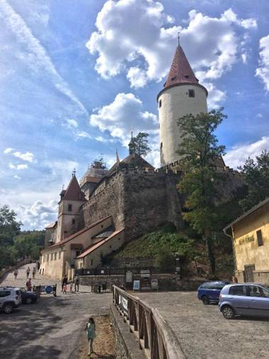 Spacious Prague View Apartment