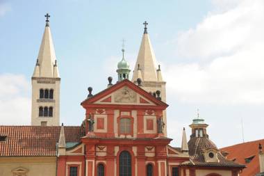 Charles bridge apartment