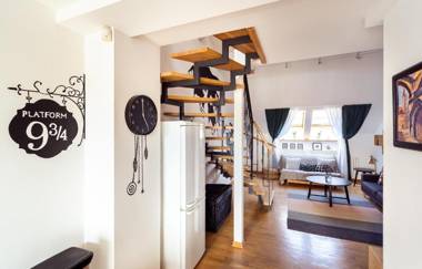 4BR 3BATH BALCONY central Harry Potter penthouse