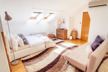 4BR 3BATH BALCONY central Harry Potter penthouse