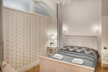 Mikulášská 6 - Old Town Square View Apartments