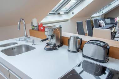 LUXURY CENTRAL DUPLEX WITH TERRACE