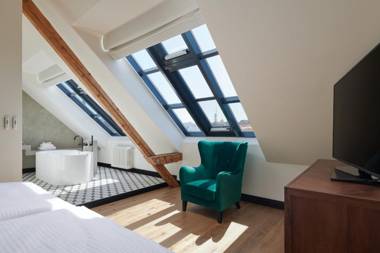 Hotel Republika & Suites