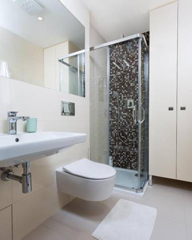 Cosy New Town Attic Studio