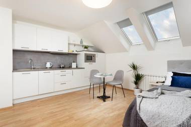 Cosy New Town Attic Studio