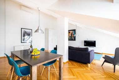 Luxurious Woodrow Wilson apt in Prague centre