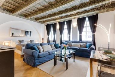 Charles Bridge Royal Apartment - Castle District