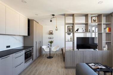 Minimalist Studio in Vinohrady by Prague Days