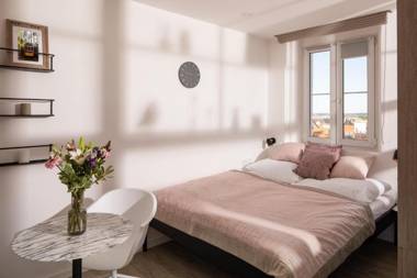 Minimalist Studio in Vinohrady by Prague Days