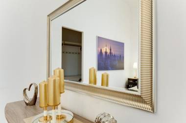 OLD TOWN ROYAL APARTMENT WITH GIANT TERRACE