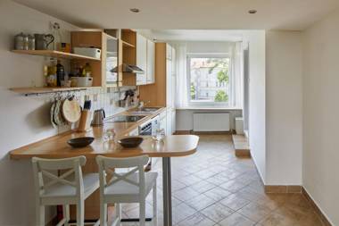 Sunlit Attic Loft in Vinohrady by Prague Days