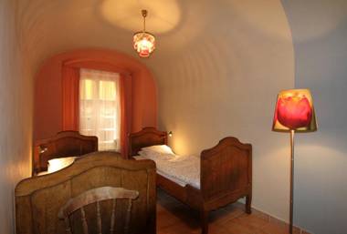 Rustic ground floor apartment in Mala Strana