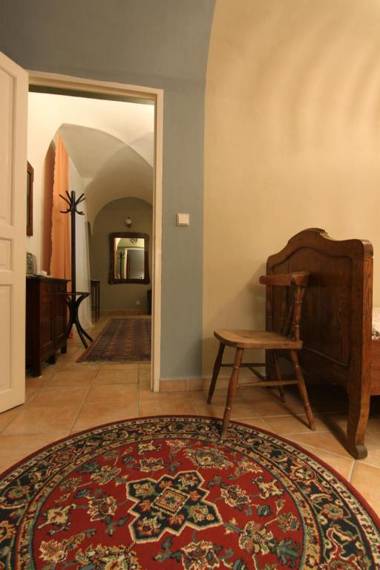 Rustic ground floor apartment in Mala Strana