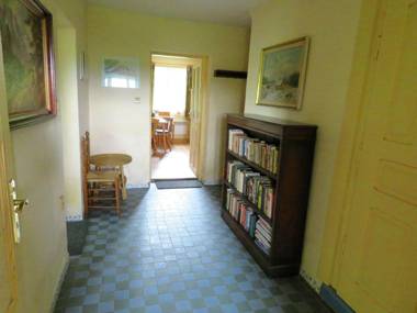 6-pers. holiday house on large estate of 1600 hectares