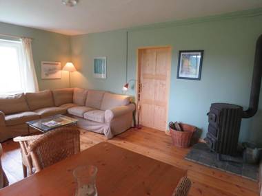 6-pers. holiday house on large estate of 1600 hectares