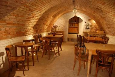 Guesthouse Slavia - apartmány s vinným sklípkem