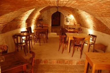 Guesthouse Slavia - apartmány s vinným sklípkem