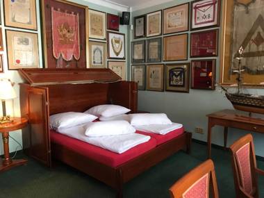 Pension Masonic House