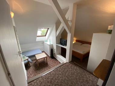 Restaurace a Penzion Klatovský Dvůr