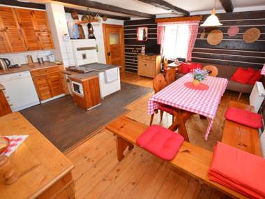 Cozy Holiday Home in Knežice with Large Garden