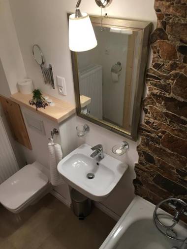 House Apartmentshumpolec + Garden