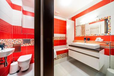 Unique Central SQUARE business apt.