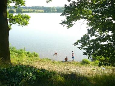 Jesenická přehrada u vody