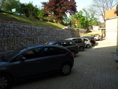 Pension Amadeus & Apartments