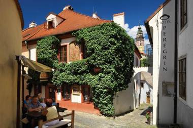 Castle View Apartments