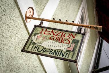 Pension Cortes