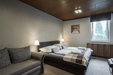 RESTAURACE A PENZION U DOUBKŮ