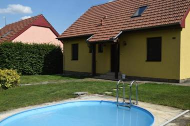 Chalupa Měňany - Karlštejn