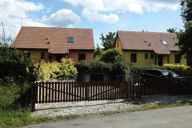 Chalupa Měňany - Karlštejn