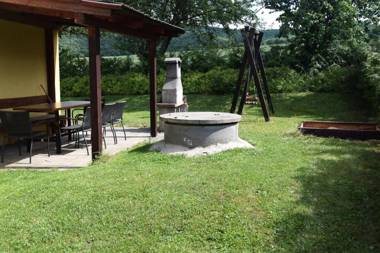 Chalupa Měňany - Karlštejn