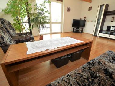 Cozy Villa in Bechyne with Sauna and Swimming Pool