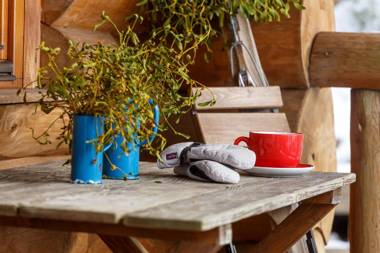 Srub Midla a chata Bondovka