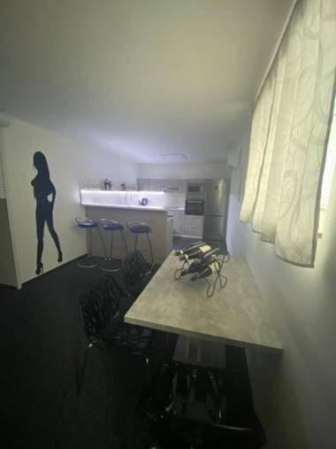 WELLNESS APARTMÁN KAROLÍNA