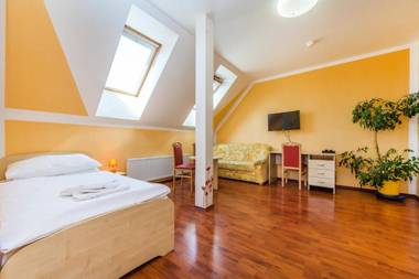 Hotel & Motorest V Údolí Zlatého potoka