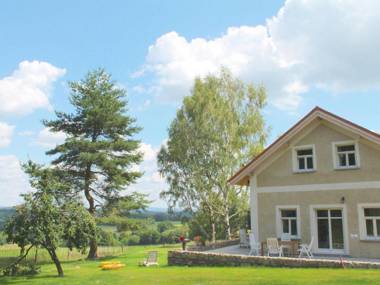 Comfortable Holiday Home in Milire with Forest Nearby
