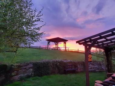 Peaceful Holiday Home in Bozanov with Private Terrace & Garden