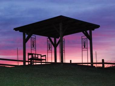 Peaceful Holiday Home in Bozanov with Private Terrace & Garden