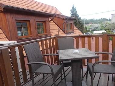 Hostinec a penzion Dolní Dvůr