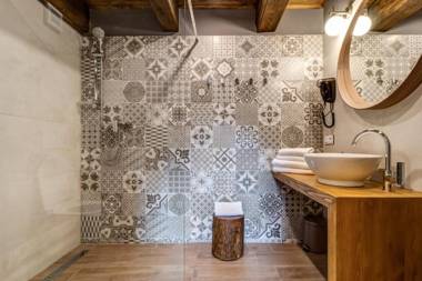 Dvůr Haniš - Adults only - děti od 12 let